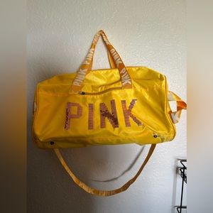 PINK duffel bag💛🩷
